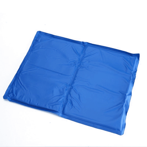 Mata chłodząca niebieska  M 40x50cm